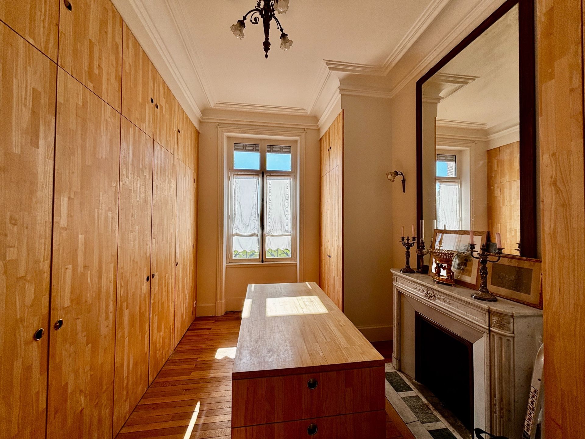 château 25 Pièces en vente sur AZAY LE RIDEAU (37190)