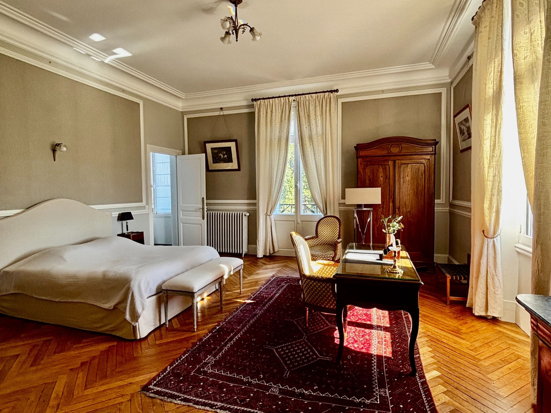 château 25 Pièces en vente sur AZAY LE RIDEAU (37190)