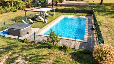 château 25 Pièces en vente sur AZAY LE RIDEAU (37190)