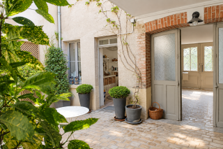 house 11 Rooms for sale on BLOIS (41000)