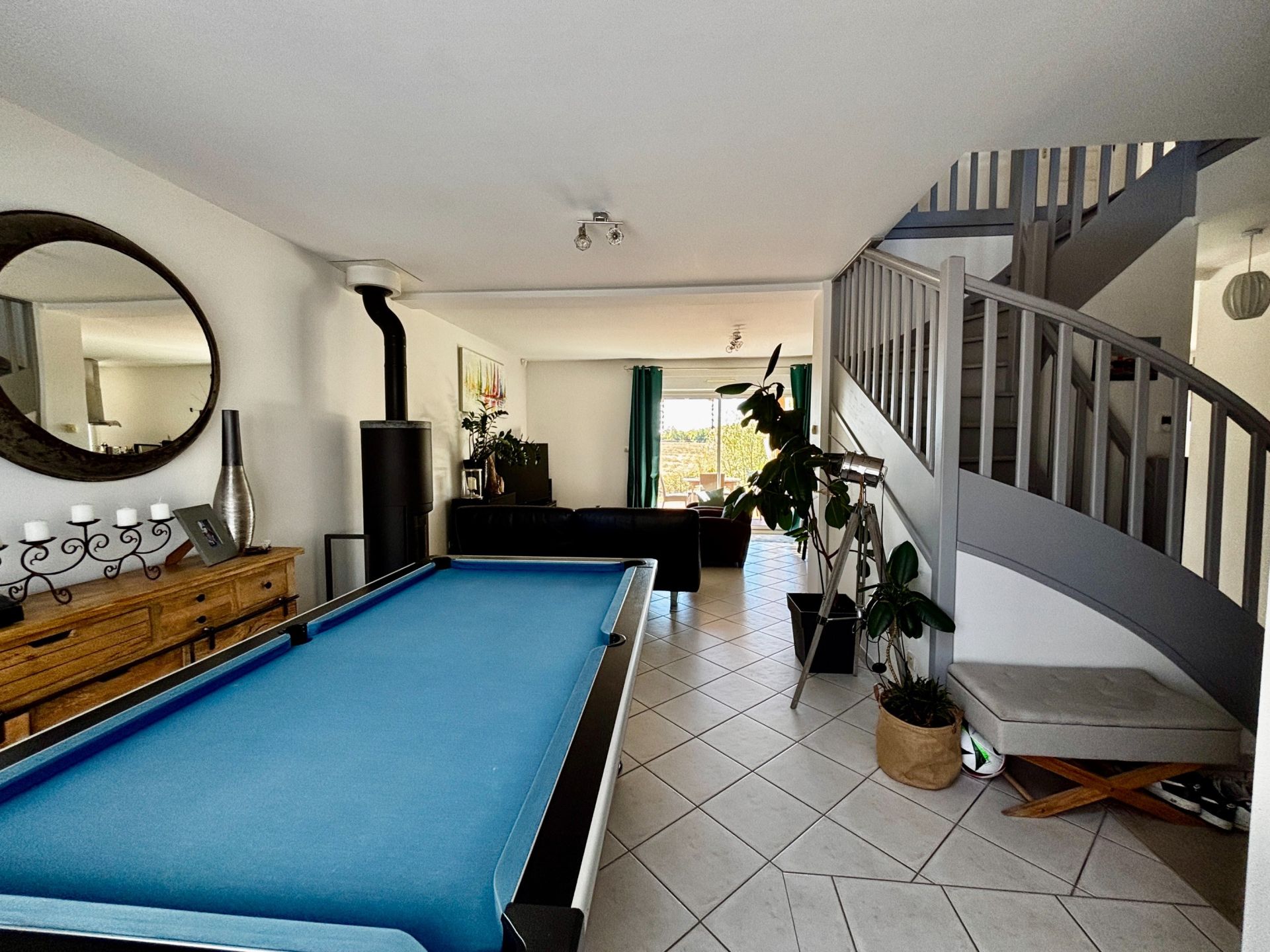 contemporary house 6 Rooms for sale on CHARGE (37530)