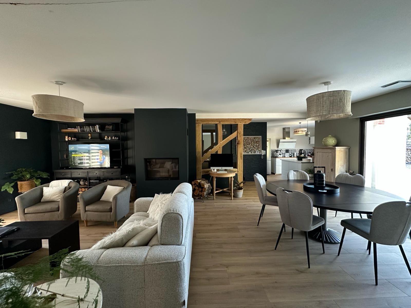 house 5 Rooms for sale on VOUZON (41600)