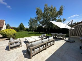 house 5 Rooms for sale on VOUZON (41600)