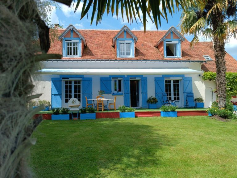 house 9 Rooms for sale on CHEMERY (41700)