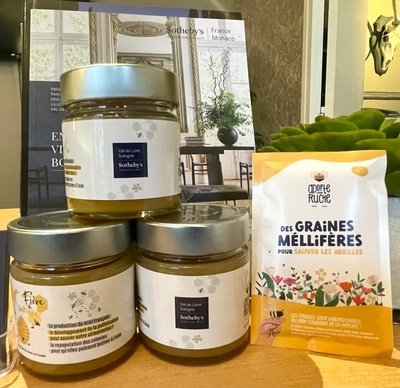 Les pots de miel de notre ruche Val de Loire Sologne Sotheby's International Realty